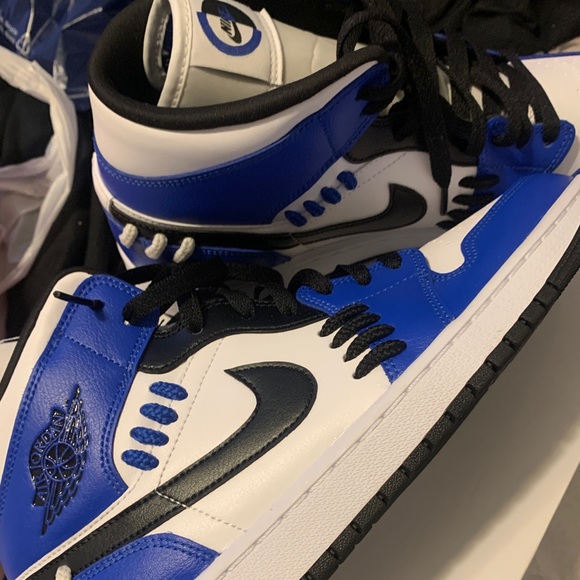 Retro1’s sister hood! - Picture 1 of 1